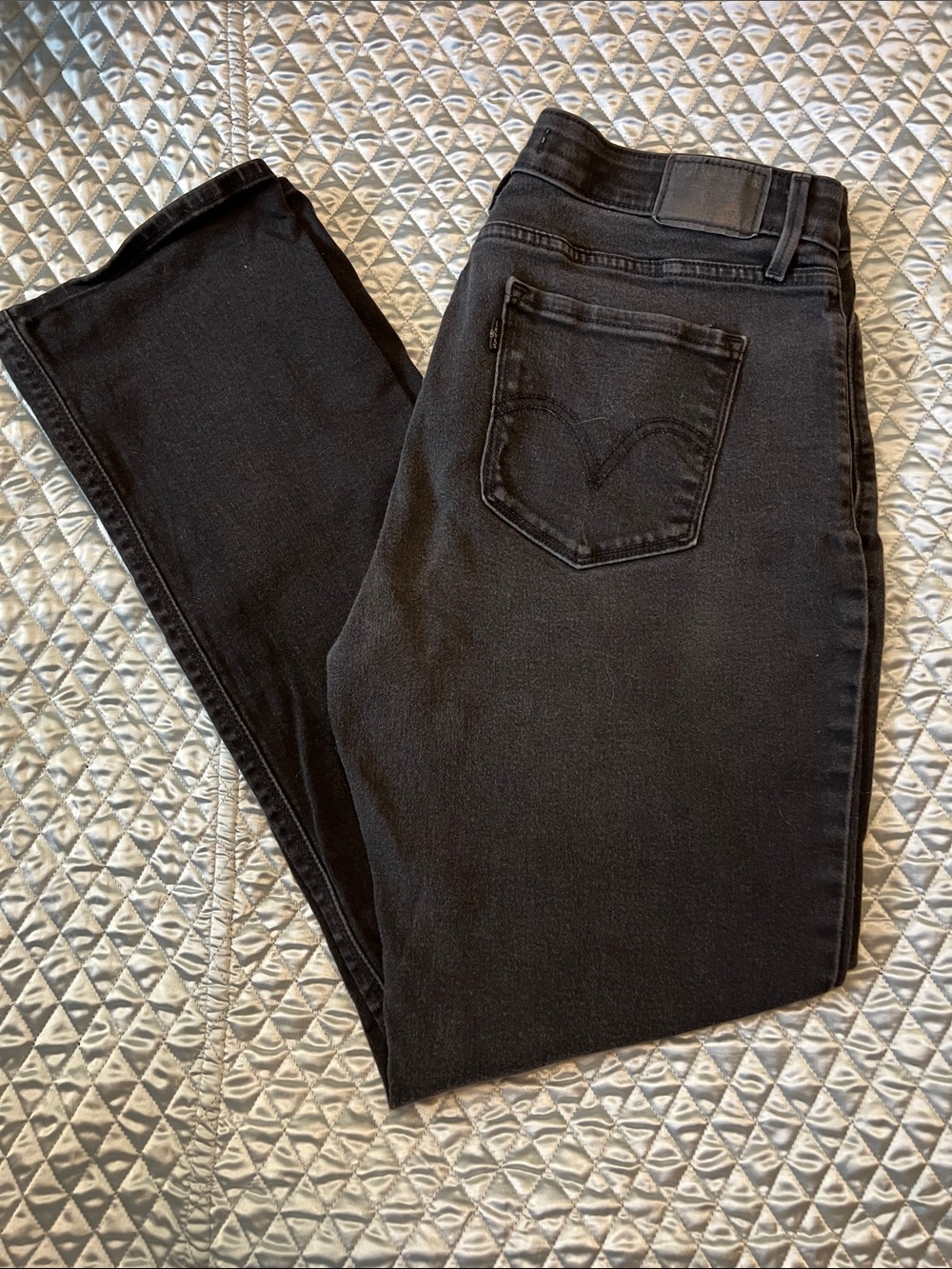 Levi’s straight leg black jeans